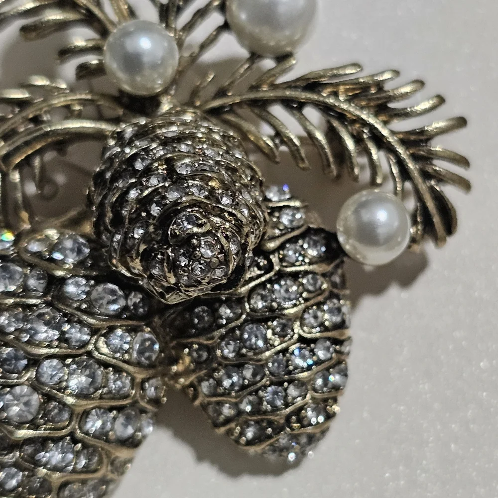 NWT Anne Klein Pine Cone Brooch Pin Pearls